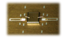 Lille siliciumkondensator til 10 GHz frekvenser